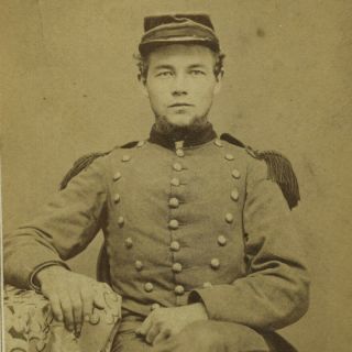 Antique Cdv Photo Civil War Soldier In Uniform W/ Epaulettes & Kepi,  Handsome Man