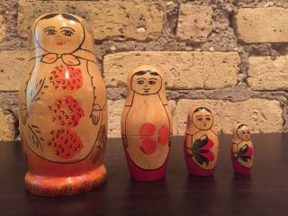 Vintage Russian Wood Nesting Dolls Set 4 Babushka Beauties 4.  5 Inches 1950s Ussr