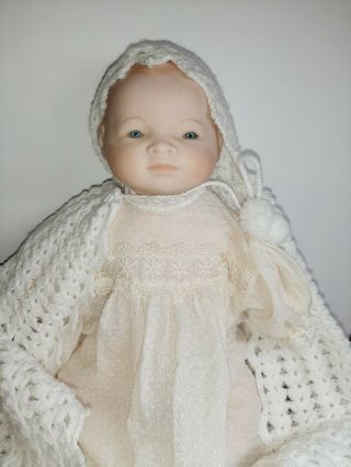 Precious Vintage Grace S Putnam Bye Lo Baby Doll 18” Blue Eyes Madonna Dress