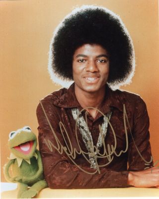 Michael Jackson " Autographed " 8x10 Color Photo Rare Pose With Muppets Kermit
