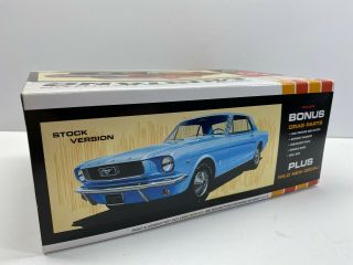 AMT 1/25 Scale 1966 Ford Mustang Hard Top Re - Issue Boxed Model Kit 3
