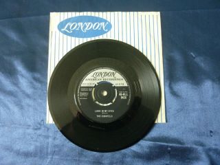 The Chantels " Look In My Eyes " / " Glad To Be Back " Rare Uk 1961 45 - Hll9428 Ex,