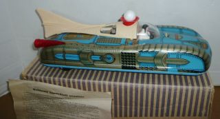 RARE VINTAGE OLD MOON SPACE ROCKET CAR TIN TOY BATTERY OP.  W/BOX NMINT 2