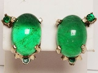 Rare Vintage Jomaz Flawed Emerald Glass Oval Cabochon Clip Earrings Pat 2583983