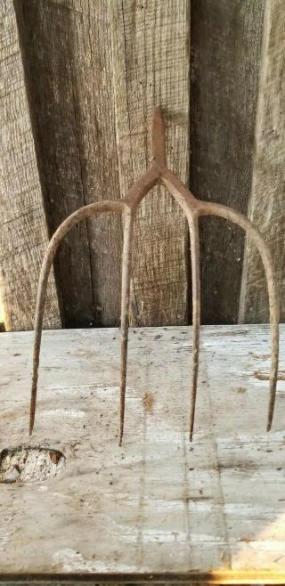 Vintage Rustic Pitch Fork Head 4 Tine Farm Barn Hay Tool Hanger Hooks Patina