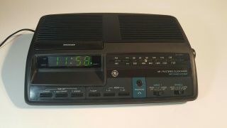 Vintage General Electric Model 7 - 4664a Am/fm Digital Ge Dual Alarm Clock Radio