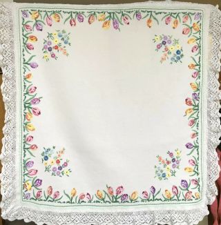 Vintage Hand Embroidered Linen Floral Tea Tablecloth Topper 80x80cm