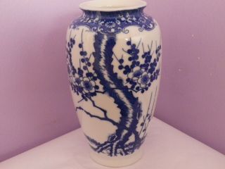 Fab Vintage Japanese Porcelain Blue On White Prunus Tree Design Vase 16 Cms Tall
