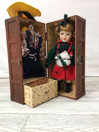 Vintage Cracker Barrel 12” Porcelain Doll Wood Box 3 Outfits Christmas Raincoat1