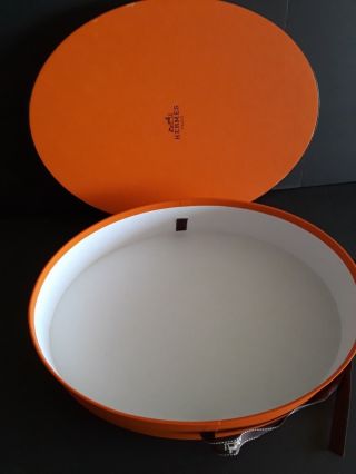 Hermes Very Rare Orange Oval Gift Box Wear On Bottom 12 " X 9 " X 2 1/2 " Hi