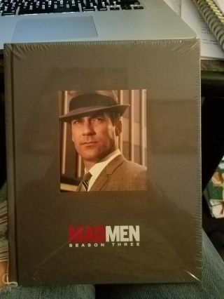 Mad Men Season 3 Extremely Rare Collectible Photo Images Book.