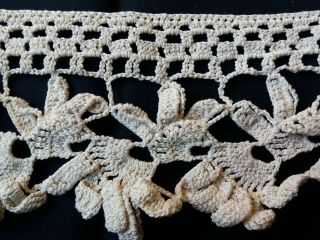 Vintage Handmade Crocheted Lace Trim Edging Floral Off white 95 