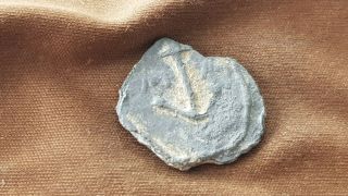 Very Rare Post Medieval/15 Hundreds Lead Seal.  L147u