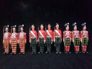 Vintage / Antique Lead Soldiers Rare Scottish Regiment