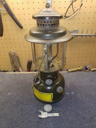 Vintage Us Smp Mil - Spec Military Lantern With Quadrant Glass 1982