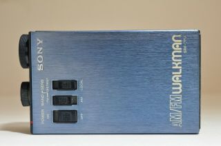 Sony Walkman Srf - 70w Fm Stereo Am Radio Receiver W/ Case Vintage Am/fm Rare