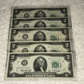 1976 Lucky Uncirculated Two Dollar Bill Crisp $2 Sequential 5 Notes Rare