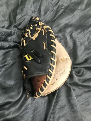 Wilson A1000 PDG Catchers Mitt Rare Ecco Leather Edition 32.  5 PDG Black and Tan 2