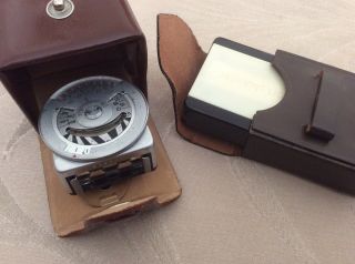 RARE Leica Meter 3 complete with leather case and box - E.  Leitz York 2