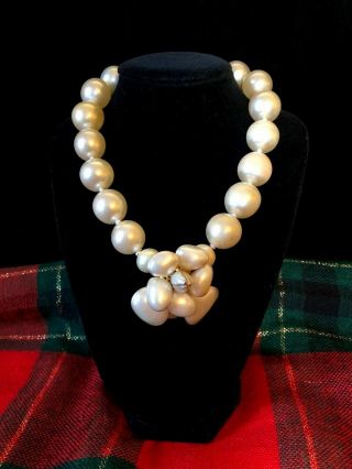 Very Rare Vintage Chanel Large Faux Pearl Camelia Flower Necklace 17 "