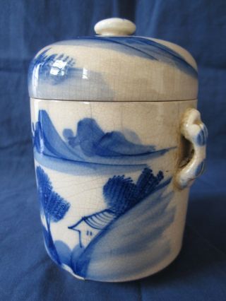 Antique Chinese small painted blue & white porcelain lidded pot jar 2