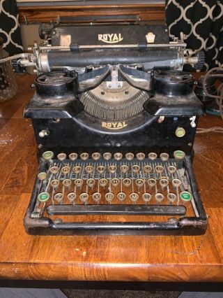 Rare Royal 10 Typewriter Unrestored Black Double Glass Side Panels