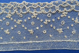 A 45 " (114cm) Length Of 18th Century Alencon Needle Lace - For Study
