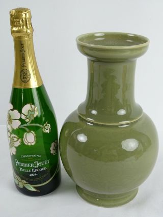 Old Chinese Incised Lotus Longquan Celadon Green Glazed Baluster Vase China
