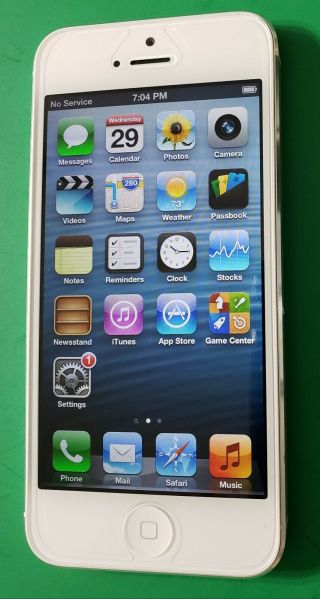 Apple Iphone 5 - 16gb - White & Silver (sprint) A1429 (cdma,  Gsm) Rare Ios 6.  0
