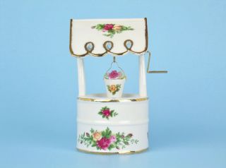Rare Royal Albert Old Country Roses Porcelain Wishing Well Music Box