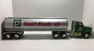 Ertl Semi Tractor Trailer Tanker Truck - Publix Dairy - Fresh Milk 19 - 1/2” Rare