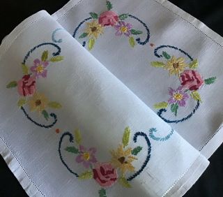 Lovely Vintage Linen Hand Embroidered Tray Cloth Pink Roses/ Daisies