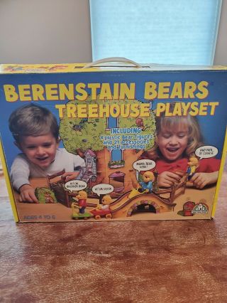 Rare HTF Berenstain Bears Treehouse Playset with Figures and Accessories.  1989 2