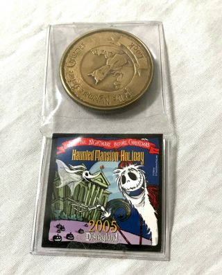 Rare Disneyland Haunted Mansion Holiday Commemorative Coin - Nbc Lock (2005)