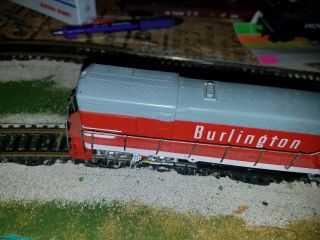 HO scale Athearn Burlington CB&Q U 30 B diesel locomotive no 153 Vintage Rare 3