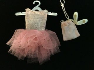 Vintage 1963 Barbie Skipper Ballet Class Ballerina Pink Tutu & Bag W/ Slippers