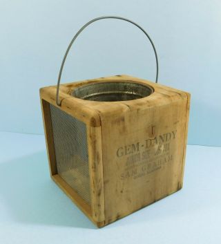 Vintage Gem - Dandy Junior Size Bug Box Sam Graham Gordo,  Alabama.  Usa