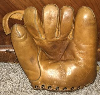 Rare Phil Rizzuto Split Finger Baseball Glove 1940’s Western Auto