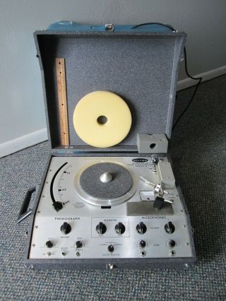 RARE Hilton AC - 30 Series II Sound System DJ Record Player BARELY 2