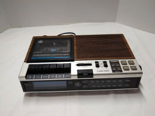 Vintage Ge 7 - 4956b Am - Fm Cassette Player Alarm Clock Radio Wood Grain Ajp567 S44