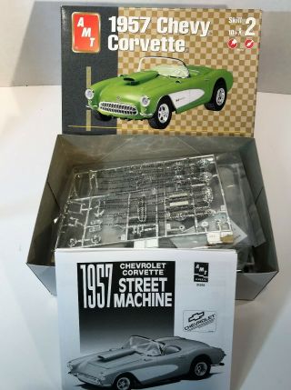 Amt Ertl 1957 Chevrolet Chevy Corvette Street Machine 1:25 Model Kit