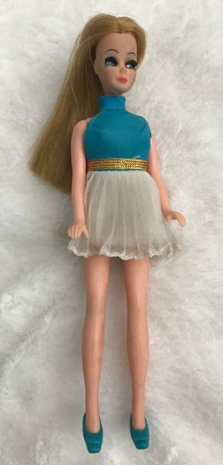 Vintage Topper Dawn Doll With Blue/white Dress & Shoes 1970 Fashion Show