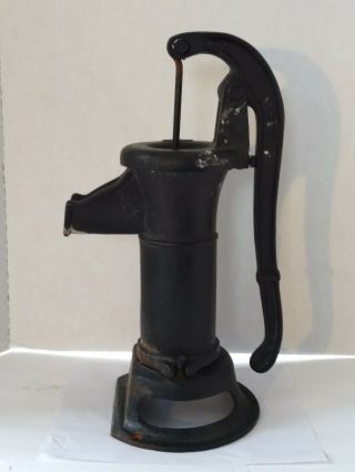 Antique Vintage Water Pump Cast Iron Hand Water Well Pump 16 Inches Tall