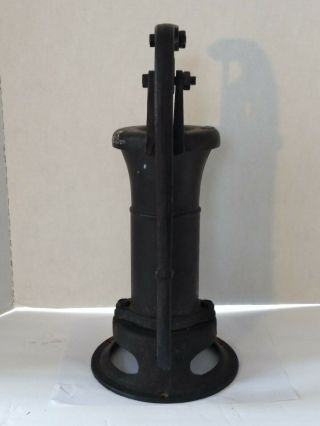 Antique Vintage Water Pump Cast Iron Hand Water Well Pump 16 Inches Tall 3