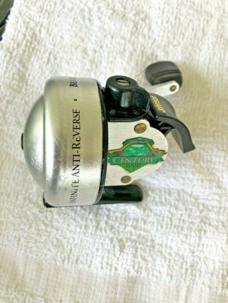 Vintage Silver Johnson Century 100b Dlx Fishing Reel (made In The U.  S.  A. )