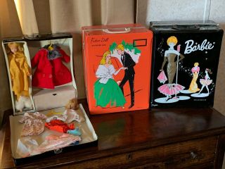 1963 Barbie Midge Case W/ Clothing And Accessories
