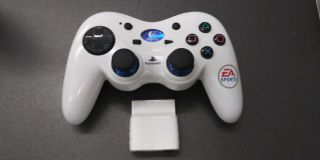 Ea Sports Wireless Controller Playstation 2 Logitech - Rare White Controller