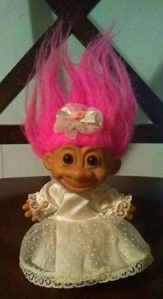Vintage Russ Troll Doll Bride With Wedding Gown And Train Pink Hair 1990 