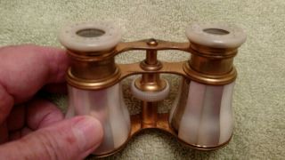 ANTIQUE LEMAIRE PARIS - - MOTHER OF PEARL OPERA GLASSES - - - - MUST C 3