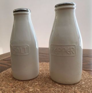 Vintage Retro Classic British Milk Bottle Style Salt & Pepper Set - Rare